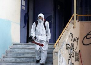 Σε όλη την χώρα δεκάδες σχολεία θα κλείσουν για απολύμανση και έλεγχο λόγω του κοροναϊού