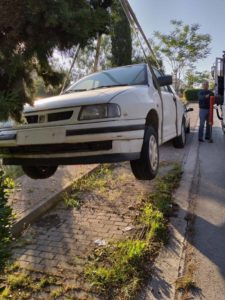 Λυκόβρυση Πεύκη: Συνεχίζεται η περισυλλογή εγκαταλελειμμένων οχημάτων