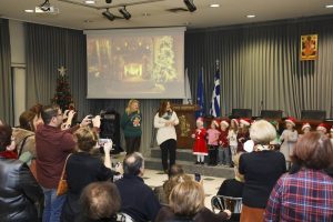 Μαρούσι: Χριστουγεννιάτικα κάλαντα και μελωδίες με τη συνοδεία μουσικών οργάνων αντήχησαν στο Δημαρχείο