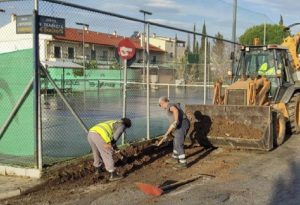 Βριλήσσια: Καθαρισμός δεκάδων εσοχών κάδων απορριμμάτων στους δρόμους