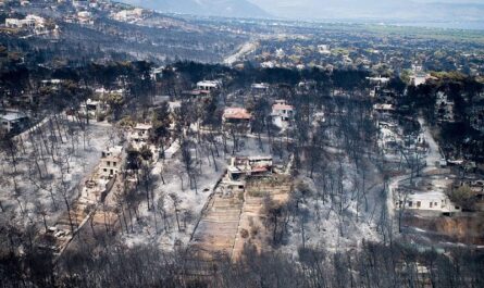 Πεντέλη: Με χρήματα των δημοτών εξοφλούνται τα «γραμμάτια» της κ. Κοσμοπούλου για την υπεράσπιση του πρώην δημάρχου κ. Στεργίου στη δίκη για το Μάτι