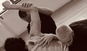 «Θέατρο Τόπος Αλλού» Χορός : Η Ομάδα Χορευτές παρουσιάζει το GRAVITY