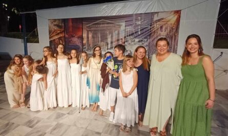 Πεντέλη: «Φεστιβάλ Νεολαίας» Εντυπωσιακό το ξεκίνημα της πρώτης μέρας στο Ανοιχτό Θέατρο Μελισσίων