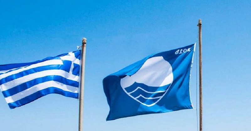 Αττική: Οι 19 παραλίες με γαλάζιες σημαίες