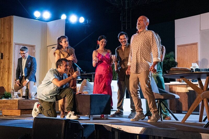Μαρούσι: «Φεστιβάλ του Δήμου Αμαρουσίου» Καταχειροκροτήθηκε από το κοινό η παράσταση Οι «Τέλειοι Ξένοι» στο Αίθριο Θέατρο