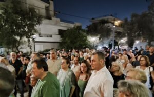 η Θεία Λειτουργία στο πανηγυρίζων Ιερόν Ναό Αγίας Μαρίνας Μελισσίων .