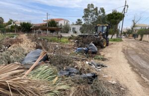 Μαραθώνας : Εντατικές αποκομιδές κλαδιών απορριμμάτων και μπαζών από την Υπηρεσία Καθαριότητας