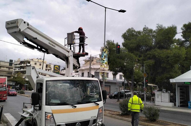 Λυκόβρυση Πεύκη: Αφαιρέθηκαν από την Λεωφόρο Ειρήνης οι Παράνομες αφίσες από τον Δήμο