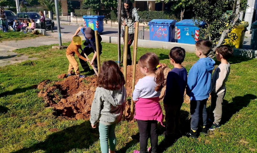 Χαλάνδρι: Περιβαλλοντική ευαισθητοποίηση μαθητών με δράση φύτευσης στην πλατεία Κιοσέ